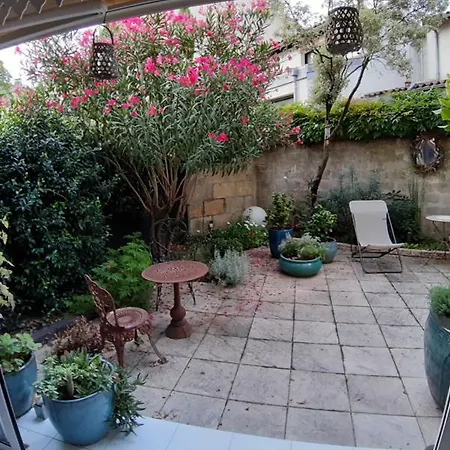 Pansiyon Bienvenue Chez Nous Avec Sa Place De Parking